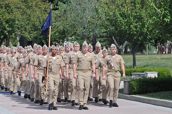 Soldiers walking outside Soldiers walking outside